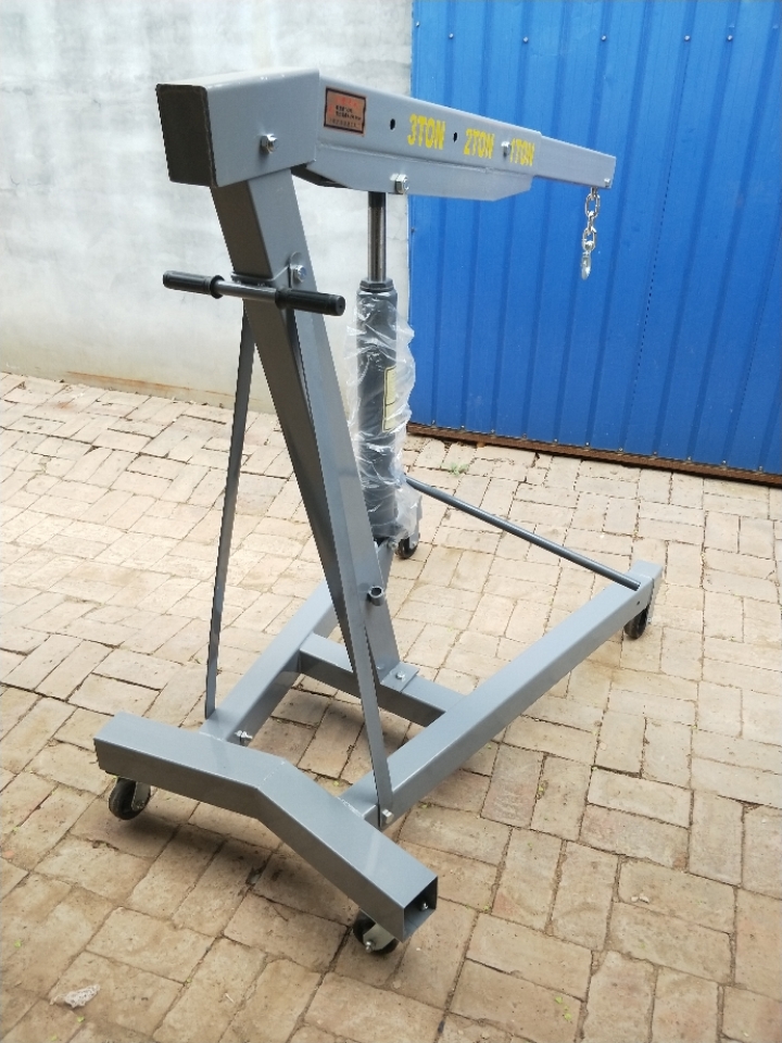 發(fā)動機小吊機